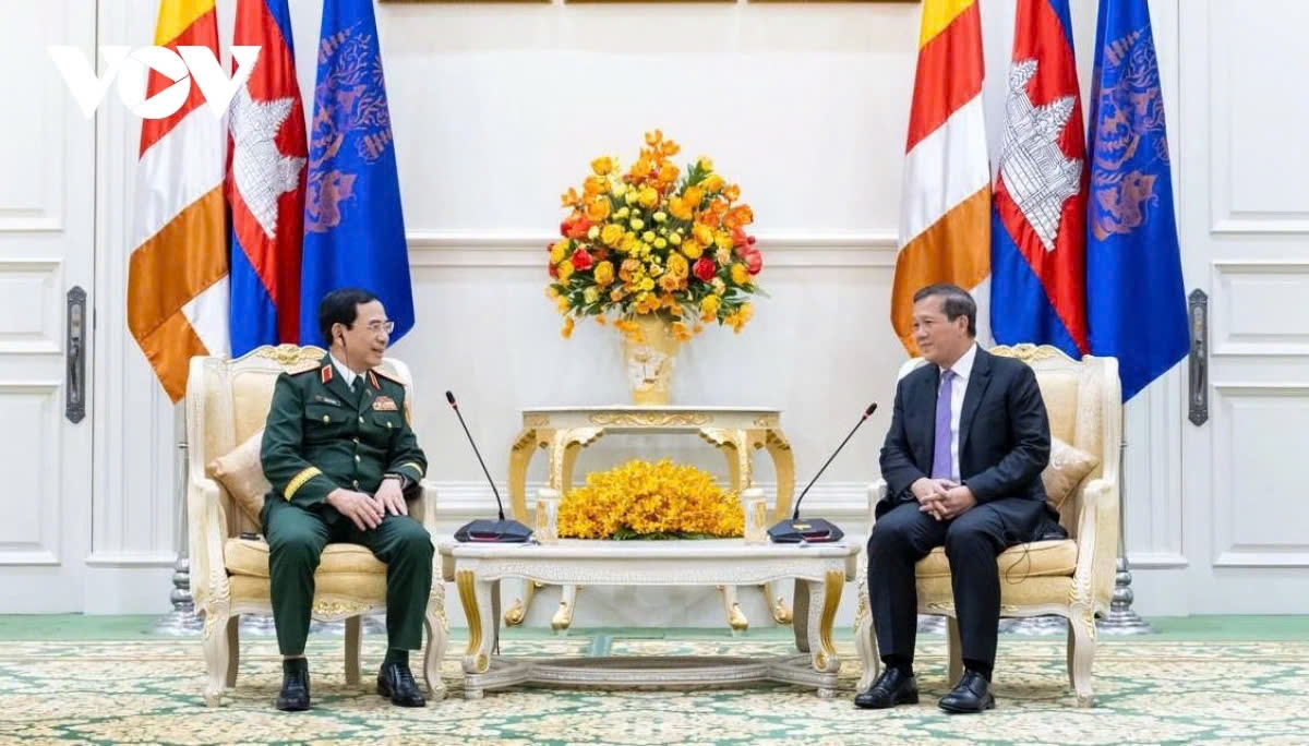 Cambodia attaches importance to defense cooperation with Vietnam